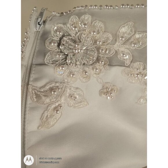 Communion Gown NWT Beautiful Applique Beading and Crystals Stunning! - Picture 15 of 16